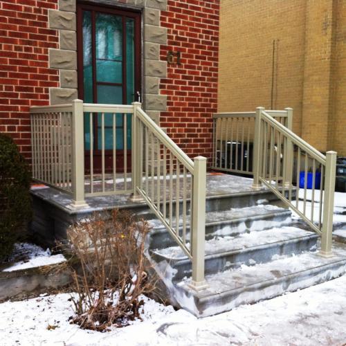 Aluminum Railings Withstand Harsh Weather