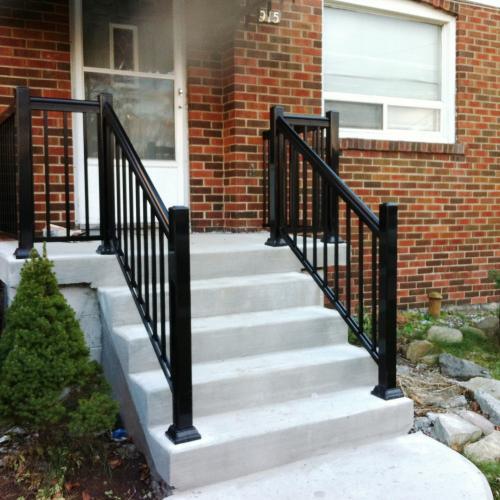 Timeless Look with Aluminum Porch Railings